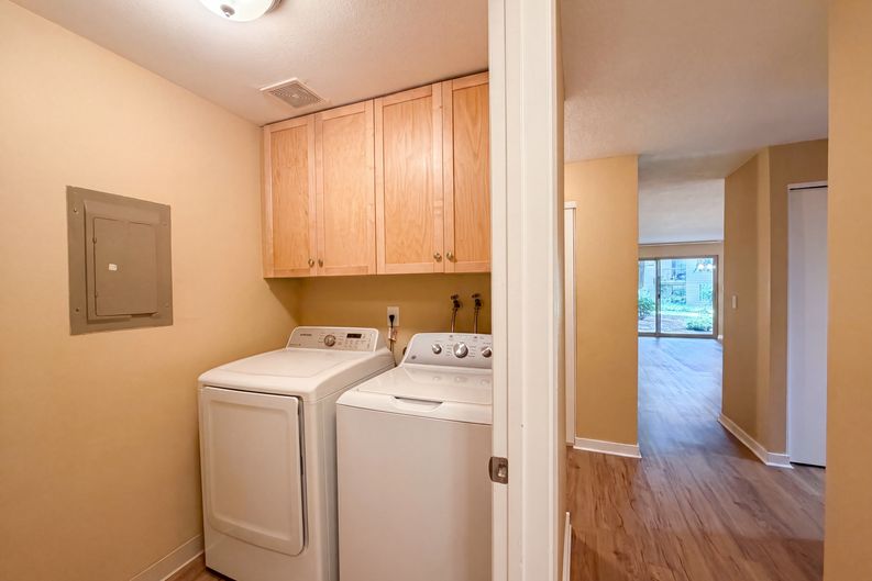 Photo 14 of 20 of 10132 SW Trapper Ter, Beaverton, OR
