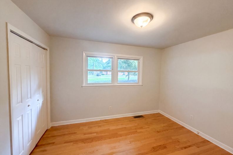 Photo 7 of 16 of 407 Lamesa Dr, Raleigh, NC