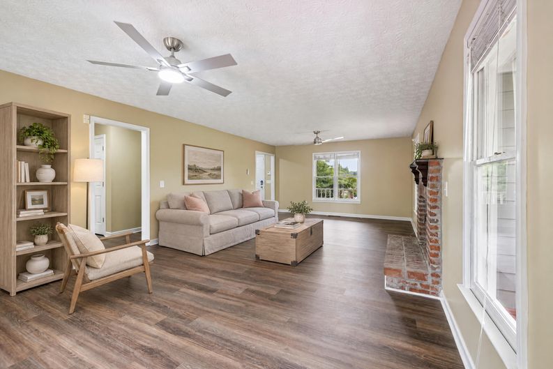 Photo 10 of 34 of 2321 Murdock Rd, Marietta, GA