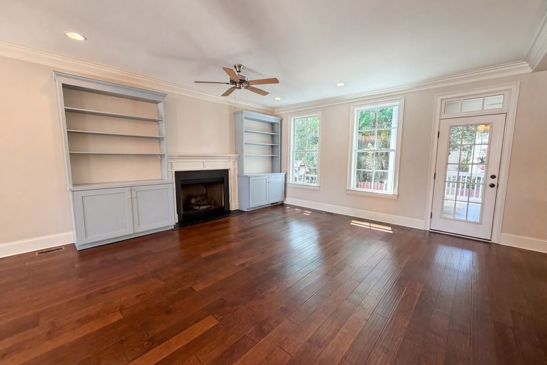Photo 7 of 36 of 1901 Parrish Dr, Columbia, SC