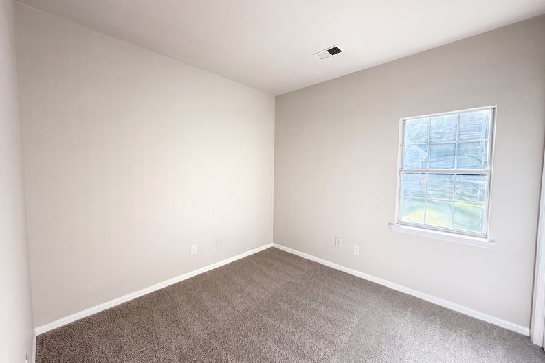 Photo 11 of 17 of 8536 Albury Walk Ln, Charlotte, NC