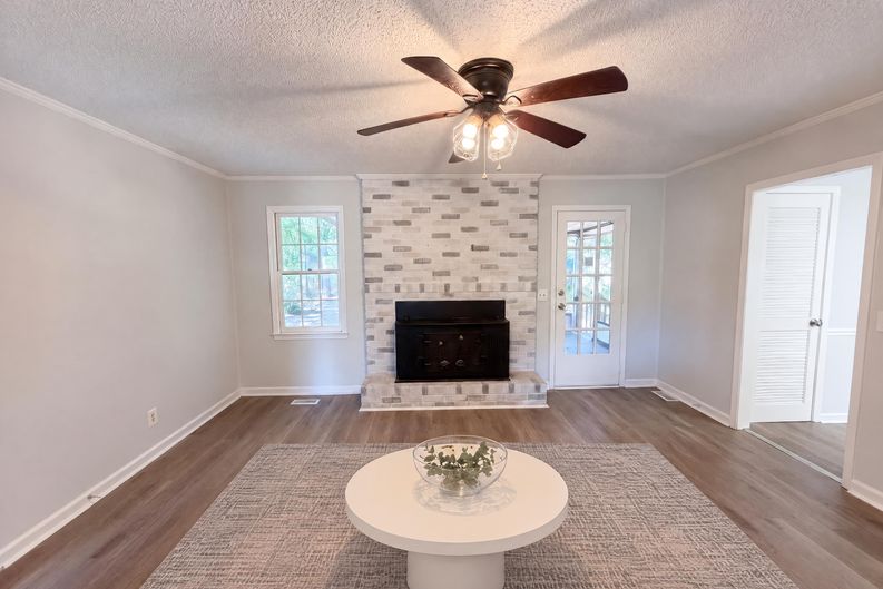 Photo 3 of 20 of 136 Cressfell Rd, Irmo, SC