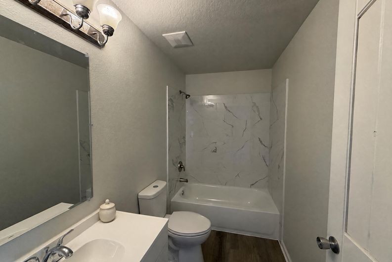 Photo 14 of 19 of 2949 Illinois Ave, Lakeland, FL