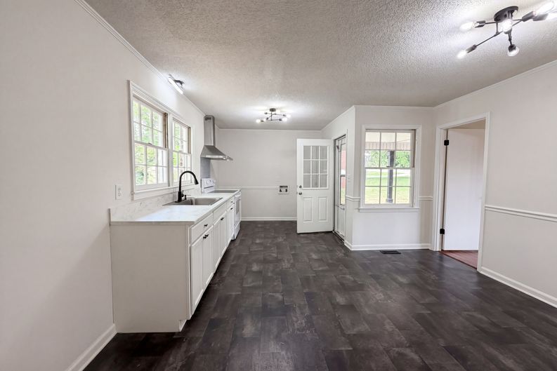 Photo 6 of 16 of 814 Charles Rd, Shelby, NC