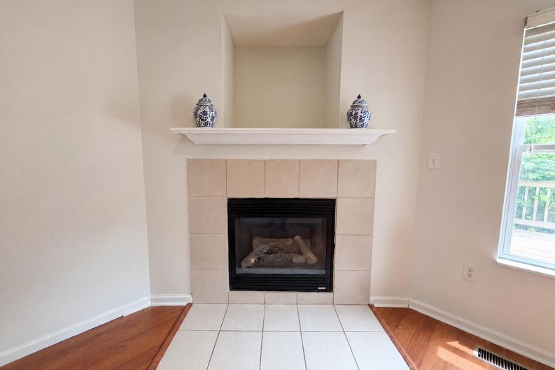 Photo 14 of 51 of 7966 Lazelle Woods Dr, Westerville, OH