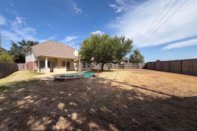 Photo 5 of 27 of 24831 Blane Dr, Katy, TX