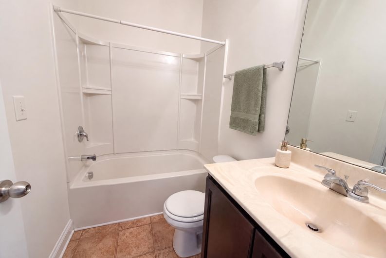 Photo 16 of 35 of 2703 Fern Willow Ct, Fuquay Varina, NC