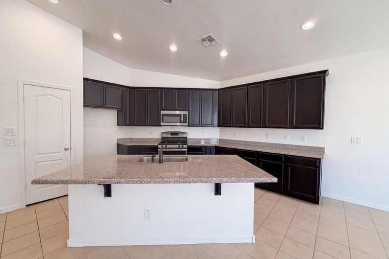 Photo 9 of 23 of 22338 E Via De Olivos, Queen Creek, AZ