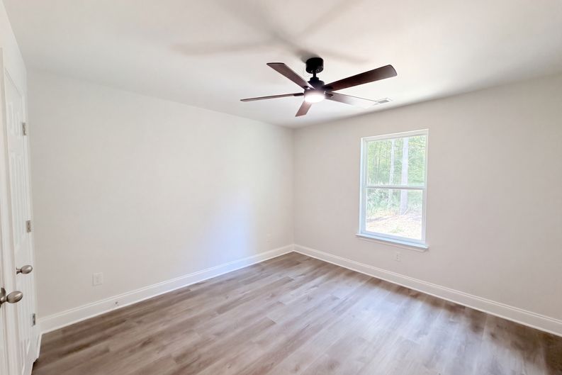 Photo 12 of 20 of 249 Clearwater Dr, Monroe, GA