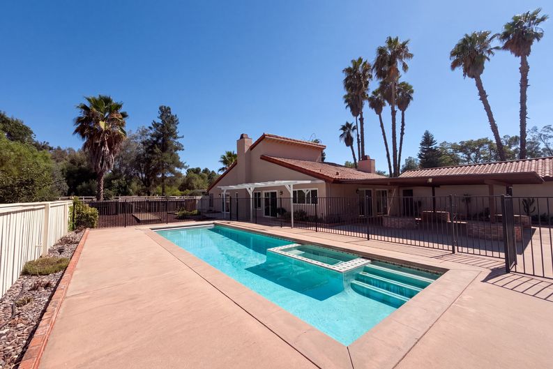Photo 36 of 40 of 15408 Glentree Rd, Valley Center, CA