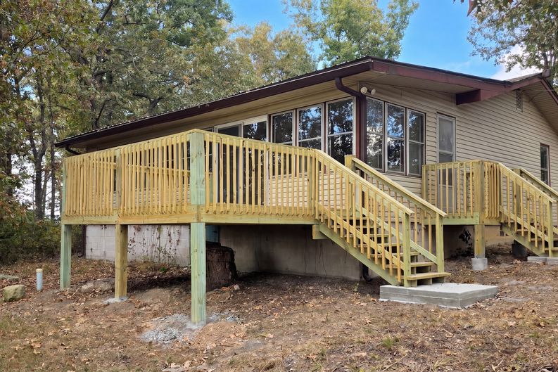 Photo 5 of 19 of 22182 County Road 288, Pittsburg, MO