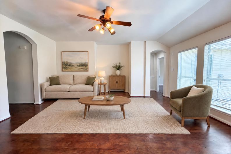 Photo 9 of 20 of 6843 Tammany Manor Ln, Spring, TX