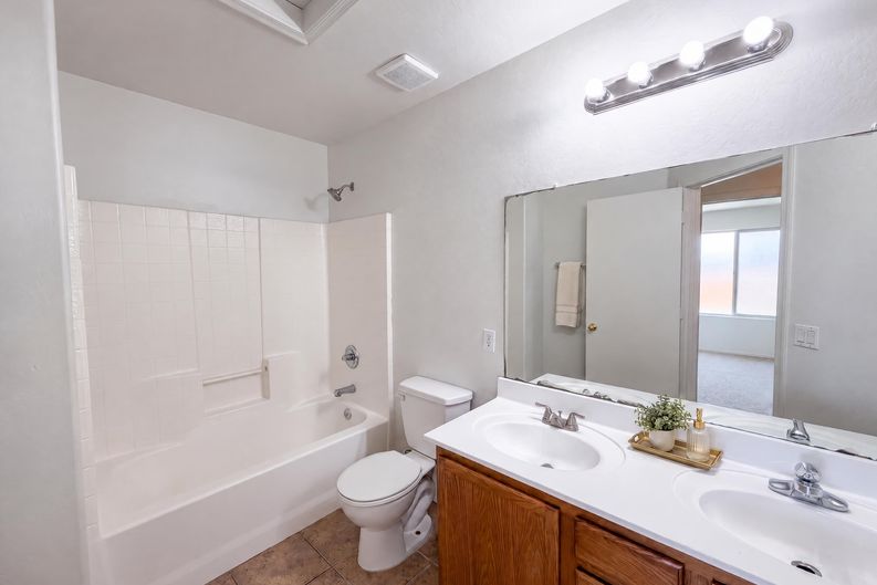 Photo 13 of 29 of 25660 W Elwood St, Buckeye, AZ