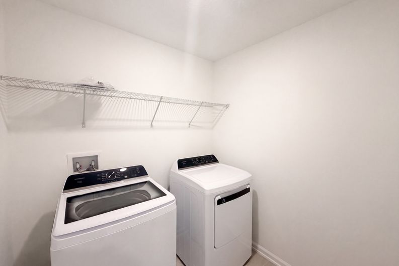 Photo 18 of 21 of 4373 River Beacon Blvd, Davenport, FL