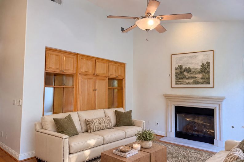 Photo 18 of 51 of 1401 Grey Owl Cir, Roseville, CA