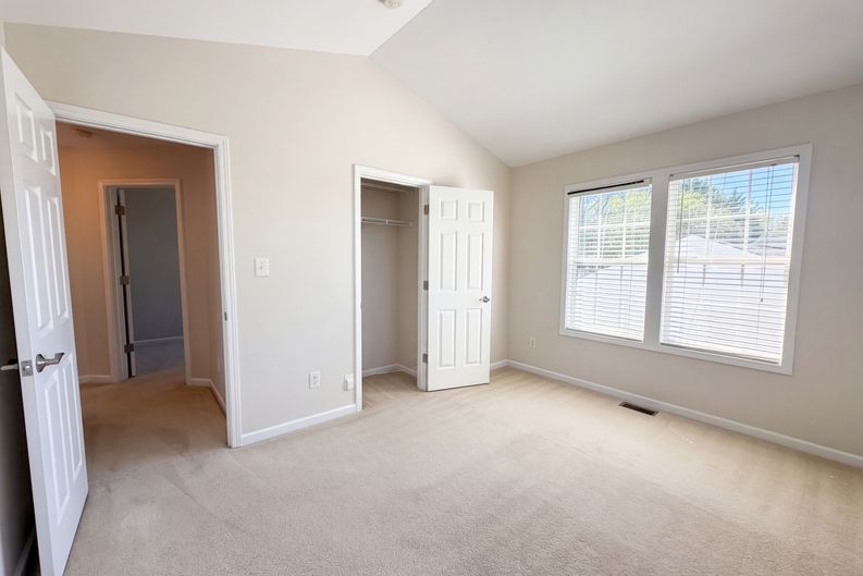 Photo 11 of 22 of 10526 Glory Meadow Ct, Charlotte, NC