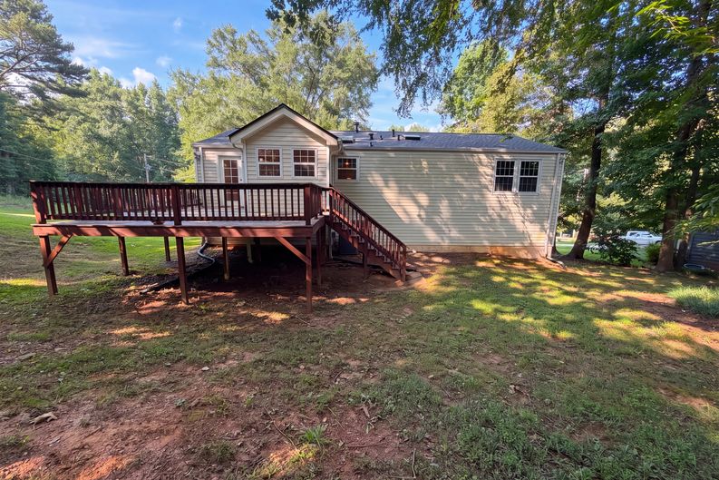 Photo 22 of 24 of 1346 Fairfield Dr SW, Lilburn, GA