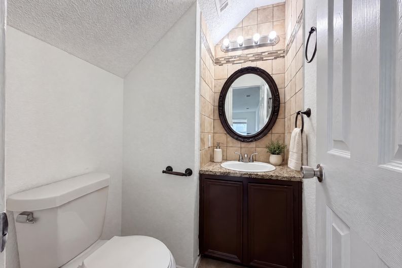 Photo 10 of 19 of 1301 Judy Ln, Copperas Cove, TX