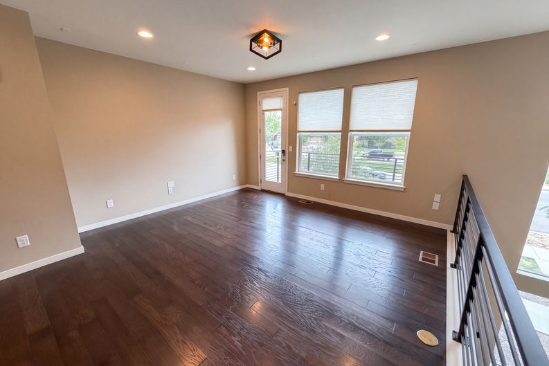 Photo 3 of 20 of 15738 E Broncos Pl, Englewood, CO