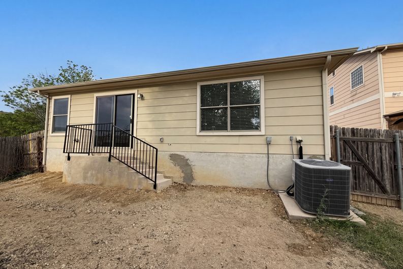 Photo 16 of 17 of 5708 Maxfli Dr, Schertz, TX