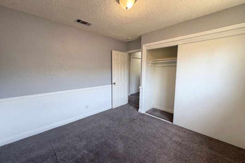 Photo 17 of 24 of 15929 La Verida Dr, Victorville, CA