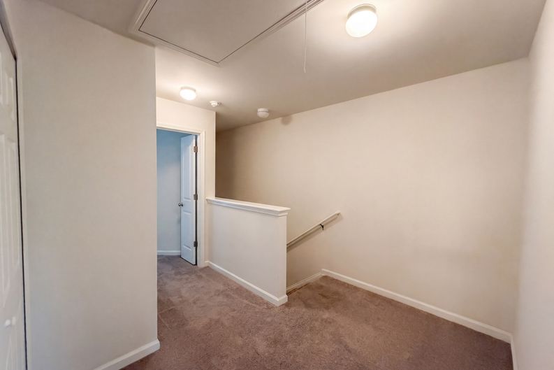 Photo 12 of 32 of 471 Tufton Trl SE, Atlanta, GA