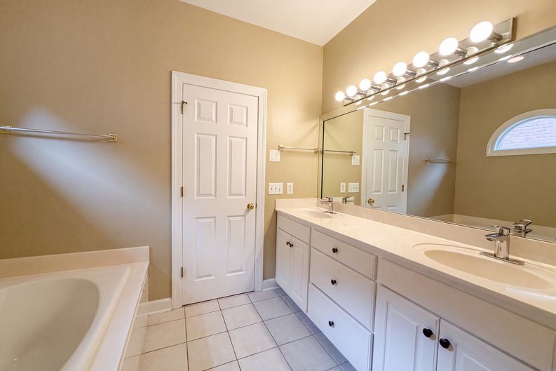Photo 15 of 29 of 6724 Cold Stream Dr, Nashville, TN