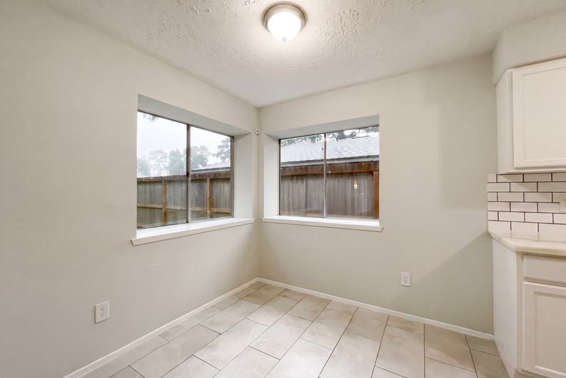 Photo 7 of 16 of 23110 Pennsgrove Rd, Spring, TX