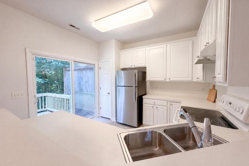 Photo 6 of 23 of 4204 Camden Woods Ct, Raleigh, NC