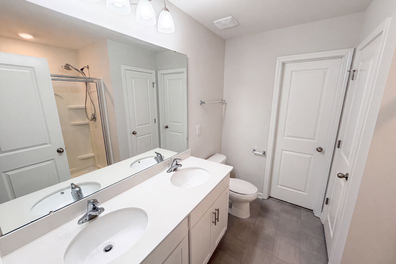 Photo 19 of 26 of 2014 Tarzi Ln, Charlotte, NC