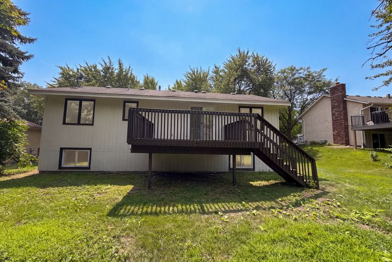Photo 6 of 29 of 12530 30th Ave N, Plymouth, MN