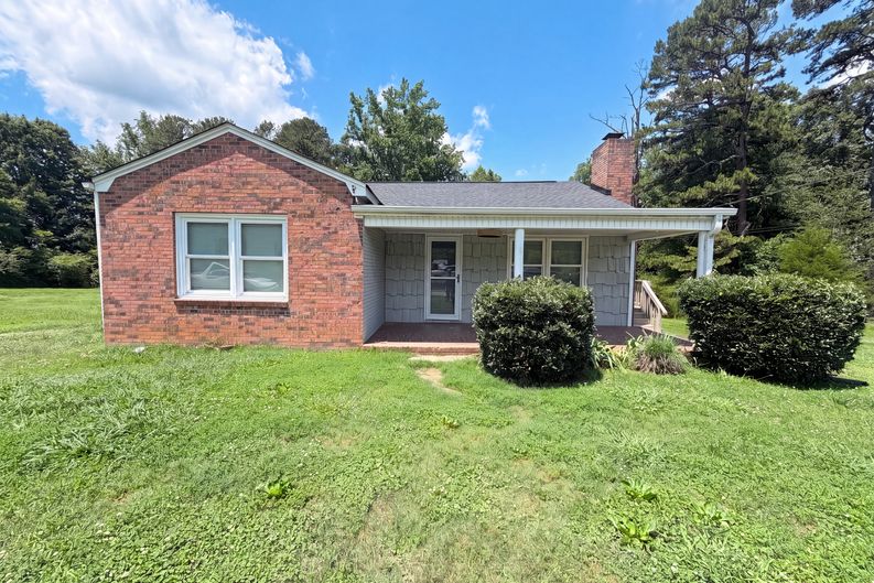 Photo 14 of 16 of 206 Lilly St, Cherryville, NC