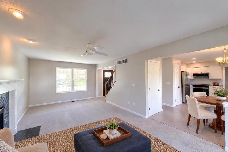 Photo 5 of 31 of 4320 Pheasant Trail Ct, Liberty Twp, OH