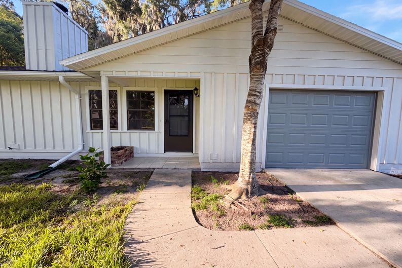 Photo 17 of 22 of 4621 NW 29th Ave, Gainesville, FL