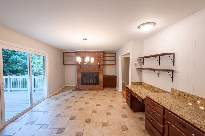 Photo 5 of 16 of 407 Lamesa Dr, Raleigh, NC