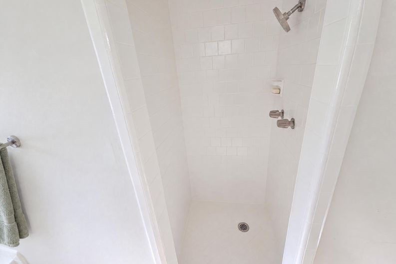 Photo 11 of 29 of 2580 Verna Way, Sacramento, CA