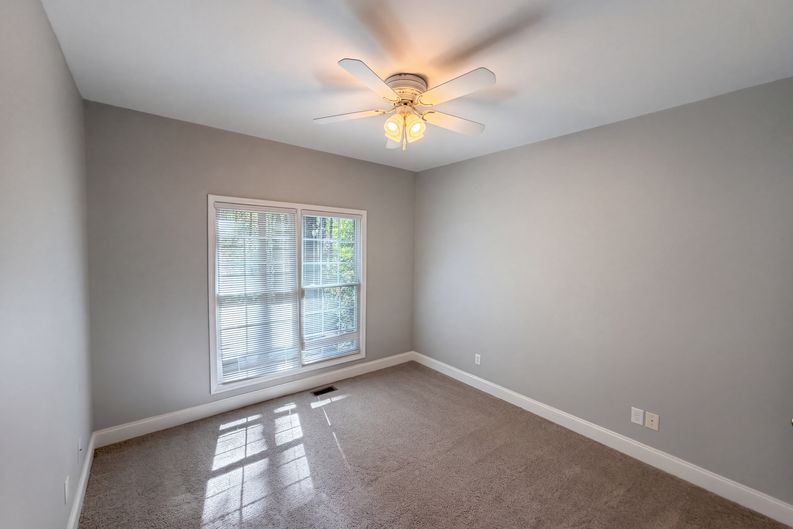 Photo 16 of 20 of 940 Cider Ridge Ct, Clarkesville, GA