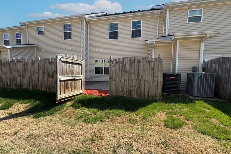 Photo 19 of 22 of 428 Kubota Dr, Murfreesboro, TN