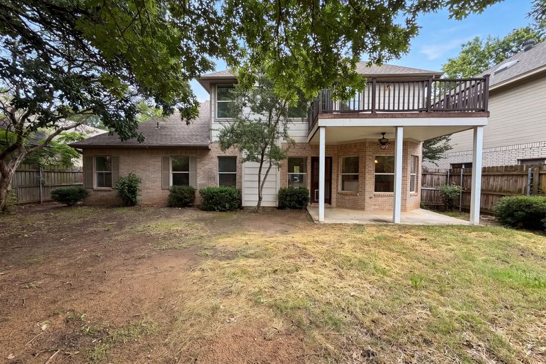 Photo 5 of 27 of 6218 Kingswood Dr, Arlington, TX