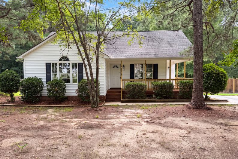 Photo 19 of 30 of 576 Sunray Dr, Clayton, NC