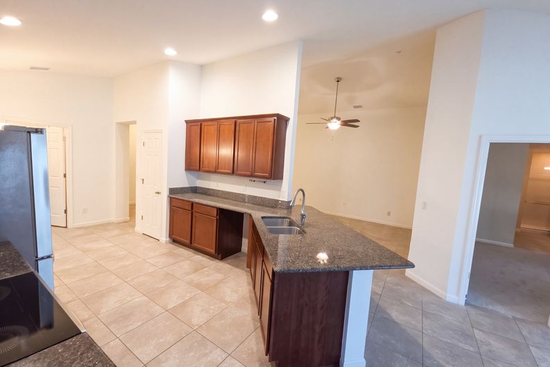 Photo 6 of 16 of 8195 Westfield Cir, Vero Beach, FL