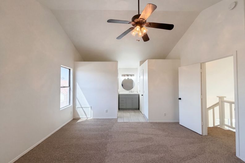 Photo 4 of 21 of 1114 S Tiago Dr, Gilbert, AZ