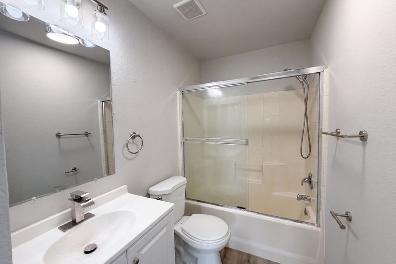 Photo 26 of 31 of 2155 Watercourse St, Stockton, CA