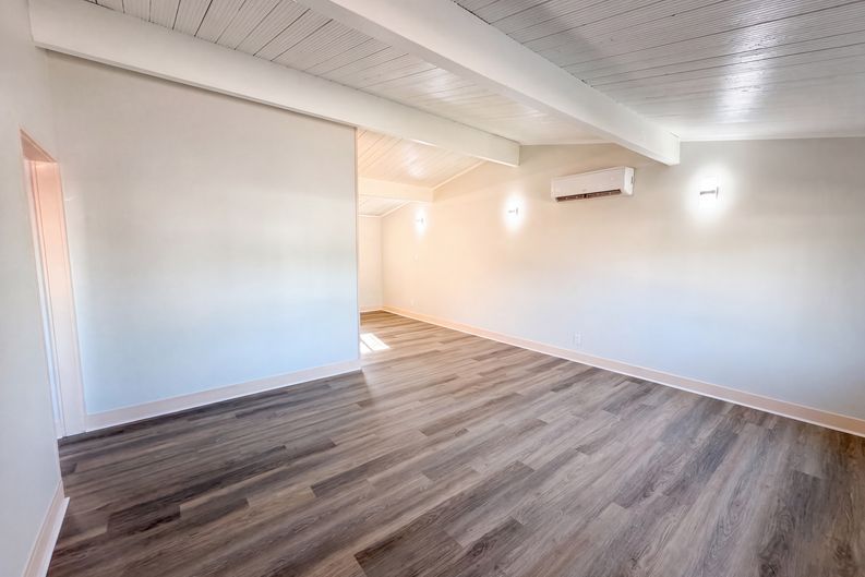 Photo 6 of 14 of 8869 Tangelo Ave, Fontana, CA