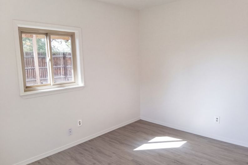 Photo 12 of 21 of 1817 Corte Eduardo St SW, Albuquerque, NM