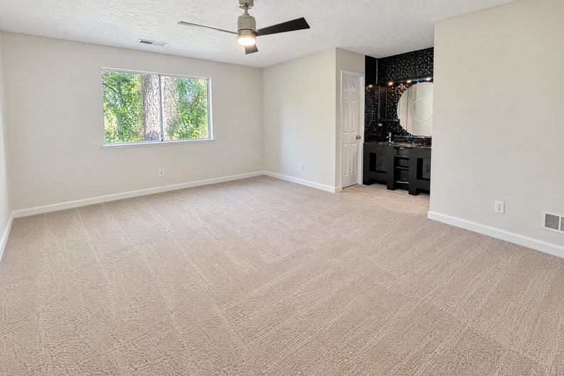 Photo 4 of 27 of 4762 Jamerson Creek Ct, Marietta, GA