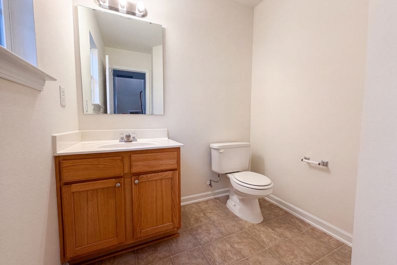 Photo 13 of 21 of 315 Royal Grey Ct, Winston Salem, NC