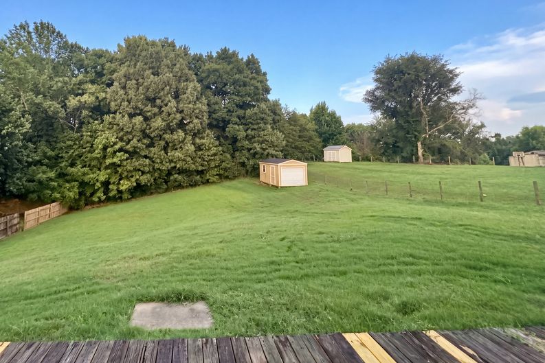Photo 22 of 24 of 188 David Reed Dr, Munford, TN