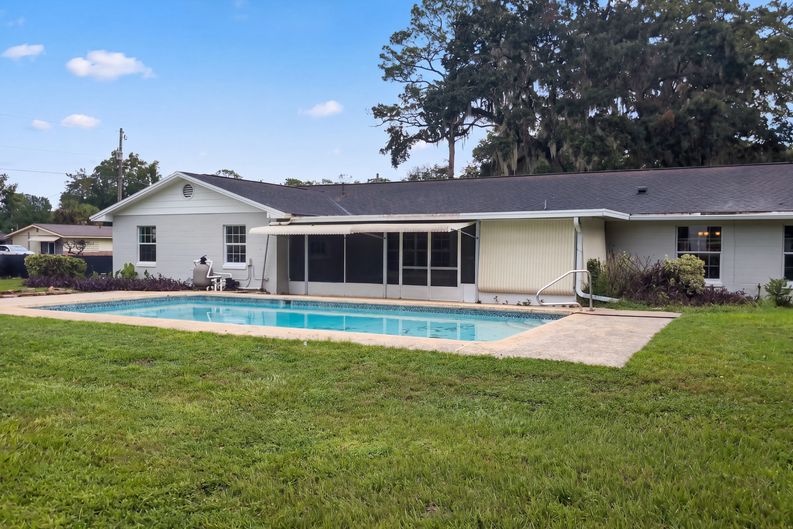 Photo 5 of 28 of 1310 SE 38th Ct, Ocala, FL