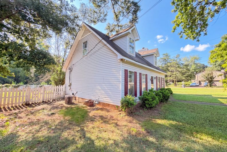 Photo 17 of 19 of 4334 Morningside Dr, Helena, AL